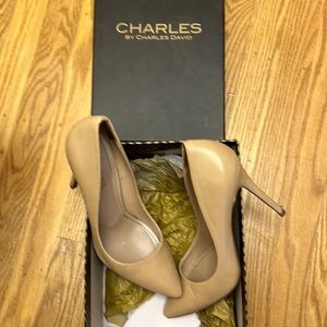 Charles David nude pumps